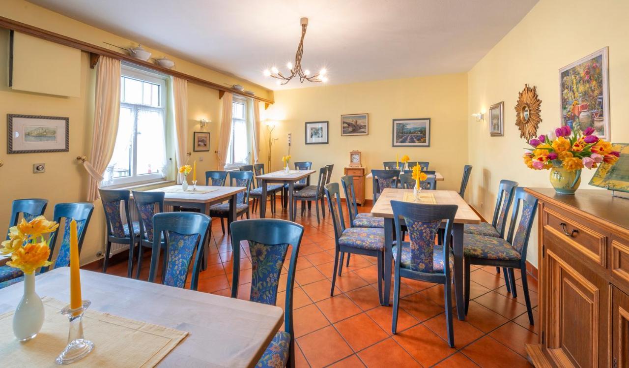 Hotel Gasthof Zum Roessle Хайлброн Екстериор снимка