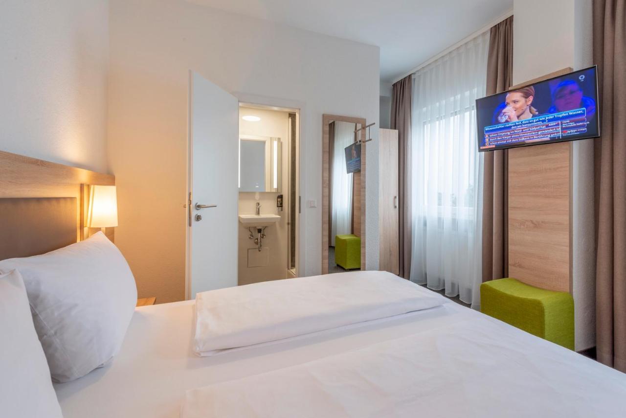 Hotel Gasthof Zum Roessle Хайлброн Екстериор снимка